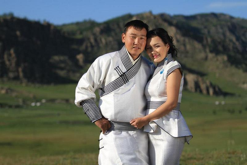 Дуучин Б.Болд, Л.Чулуунчимэг “Энх мэндийн хадаг”